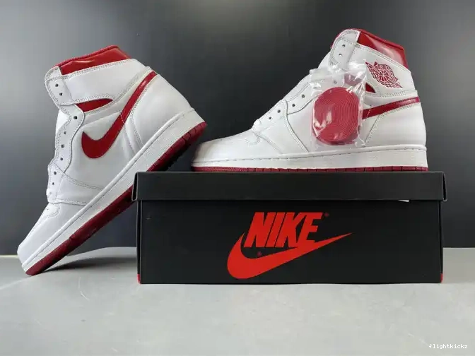 Metallic Jordan Red Air (2017) 1 555088-103 Retro 0519